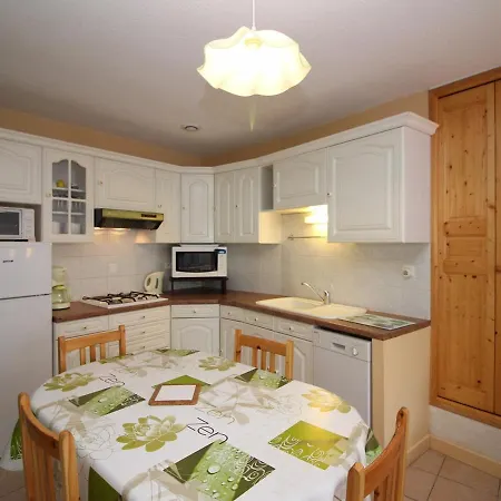 2 Pieces Au Mont-dore, 300m Des Thermes, Rez-de-chaussee, Classe 2 Etoiles - Fr-1-608-112